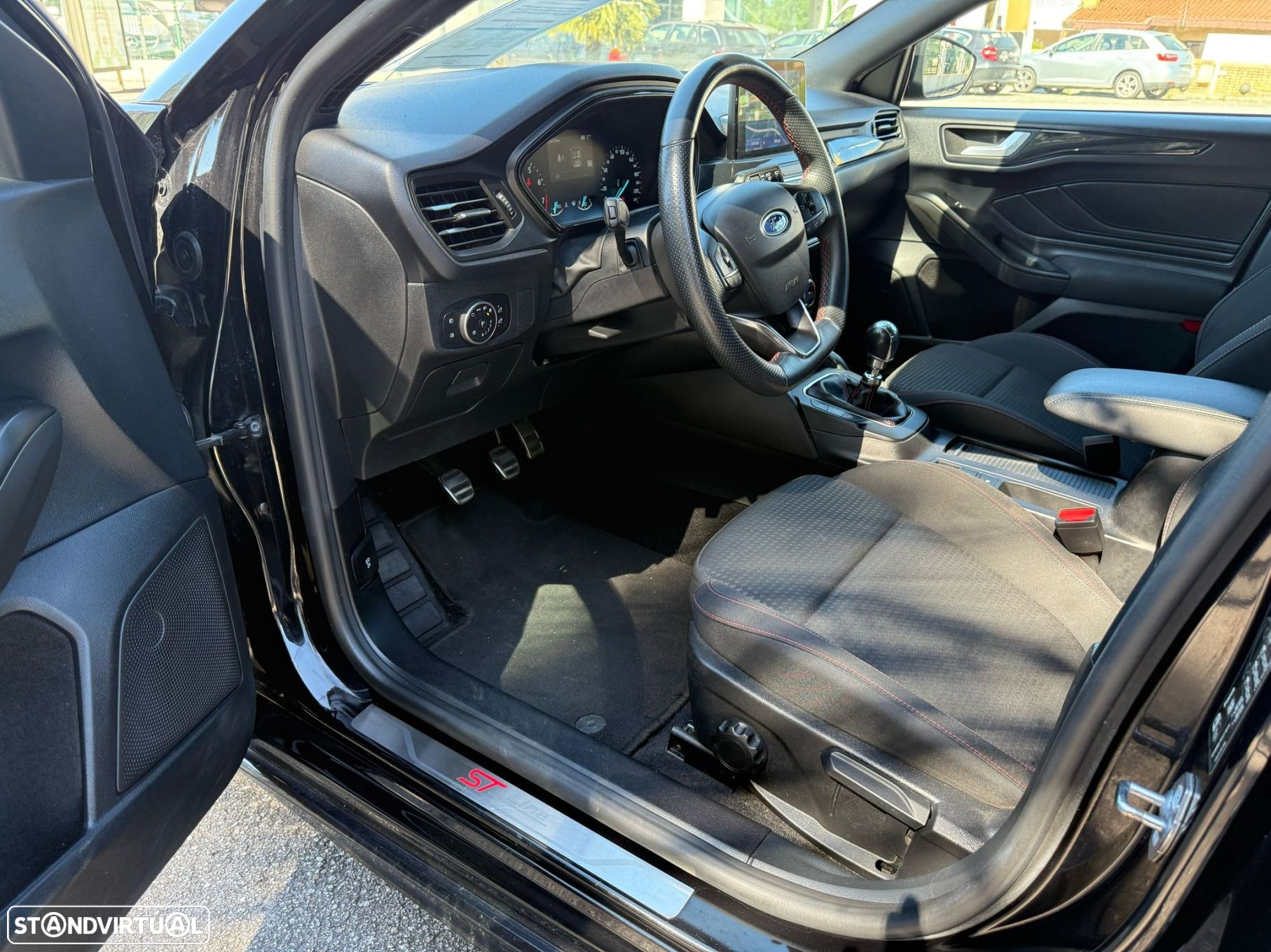 Ford Focus 1.0 EcoBoost ST-Line - 16