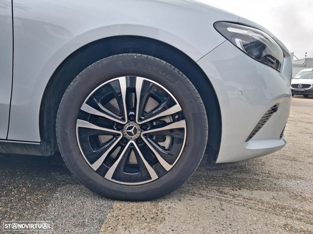 Mercedes-Benz B 250 e - 4