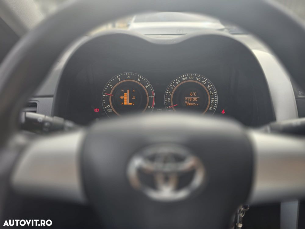 Toyota Corolla 1.6 Luna - 5