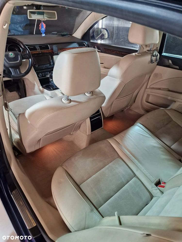 Skoda Superb 3.6 FSI 4x4 Platinum DSG - 9