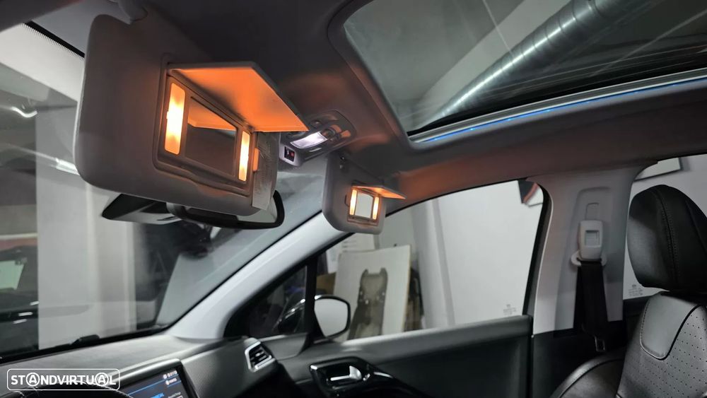 Peugeot 2008 PureTech 130 Stop&Start GT-Line Edition - 7