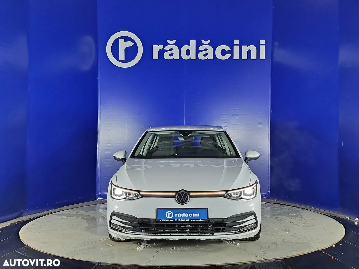 Volkswagen Golf - 8