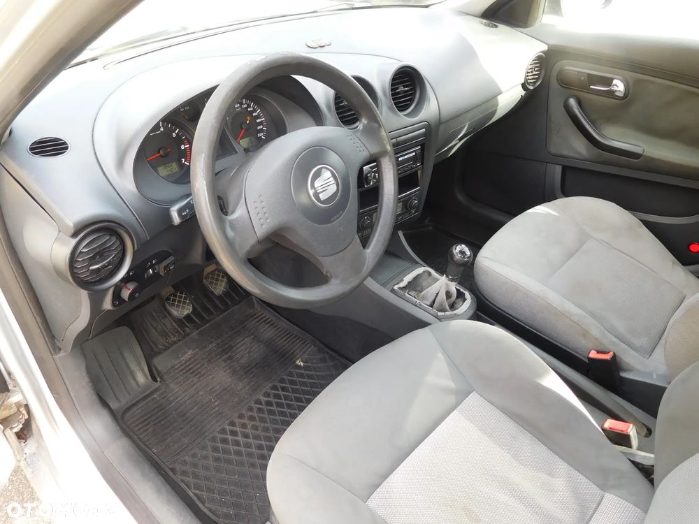 Seat Ibiza 1.4 16V Reference - 5