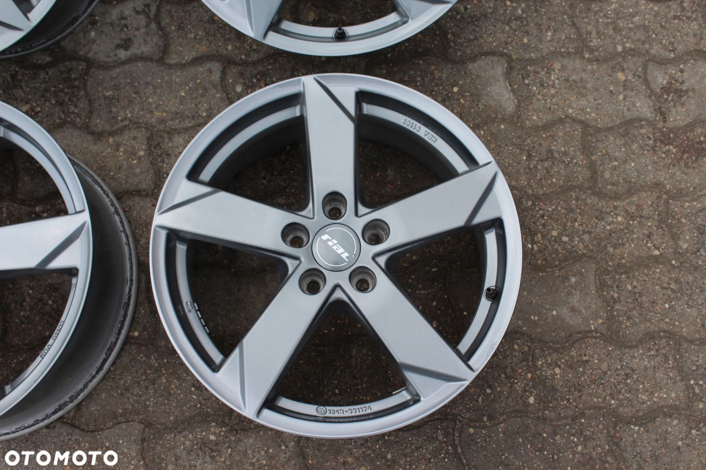RIAL 18cali 5x114,3 ET49,5 HYUNDAI KIA RENAULT HONDA TOYOTA - 4