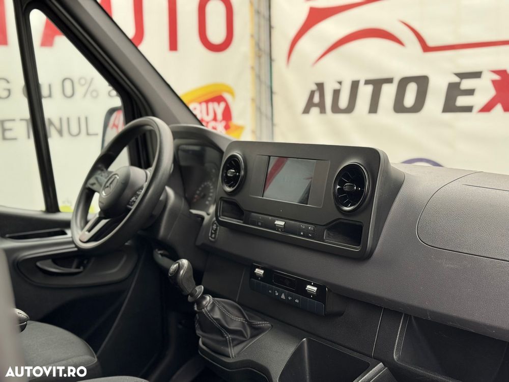 Mercedes-Benz SPRINTER - 6