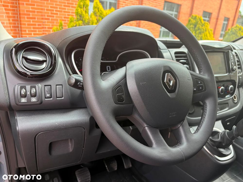 Renault TRAFIC - 12