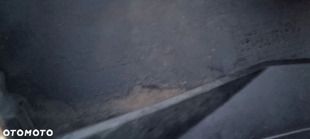 VOLVO V40 II 2012- Zderzak przód oryginał MC054 - 16
