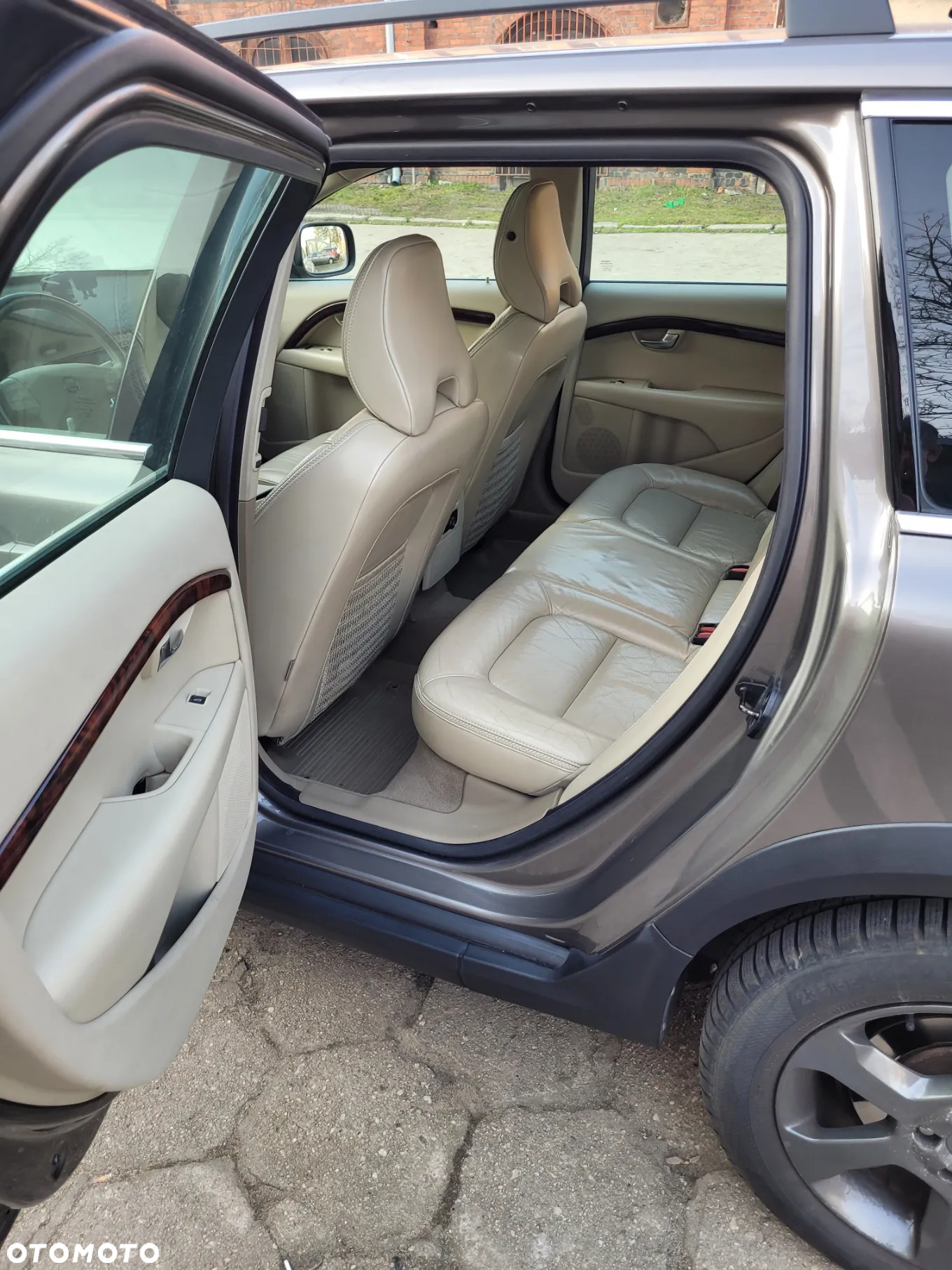 Volvo XC 70 - 10