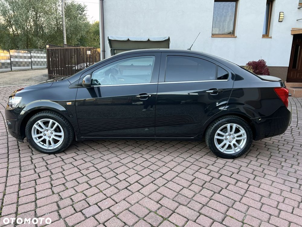 Chevrolet Aveo 1.4 LTZ S/S - 35