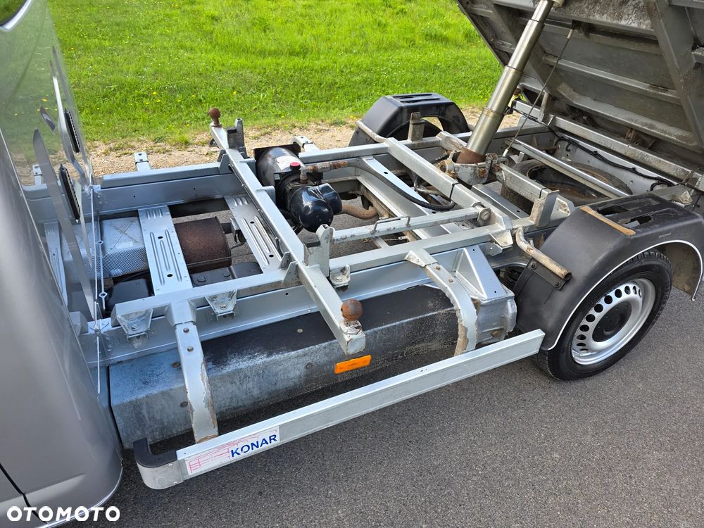 Volkswagen Transporter T5 2.0 MPI BENZYNA - 18