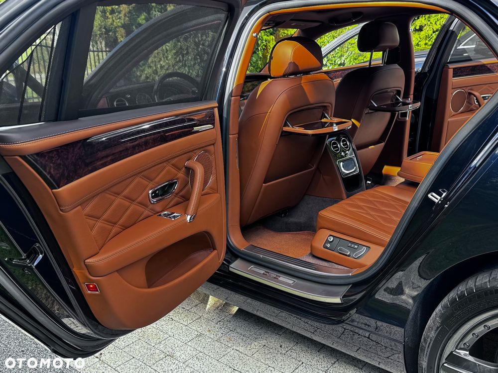 Bentley Flying Spur W12 - 11
