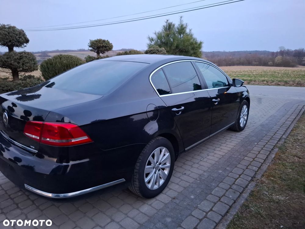 Volkswagen Passat - 5