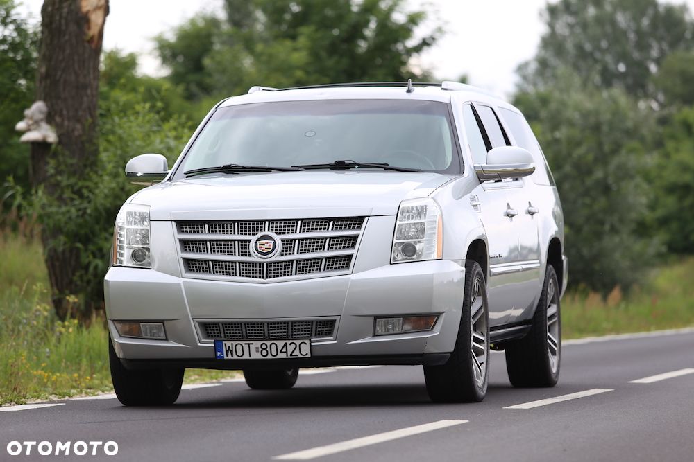 Cadillac Escalade - 5