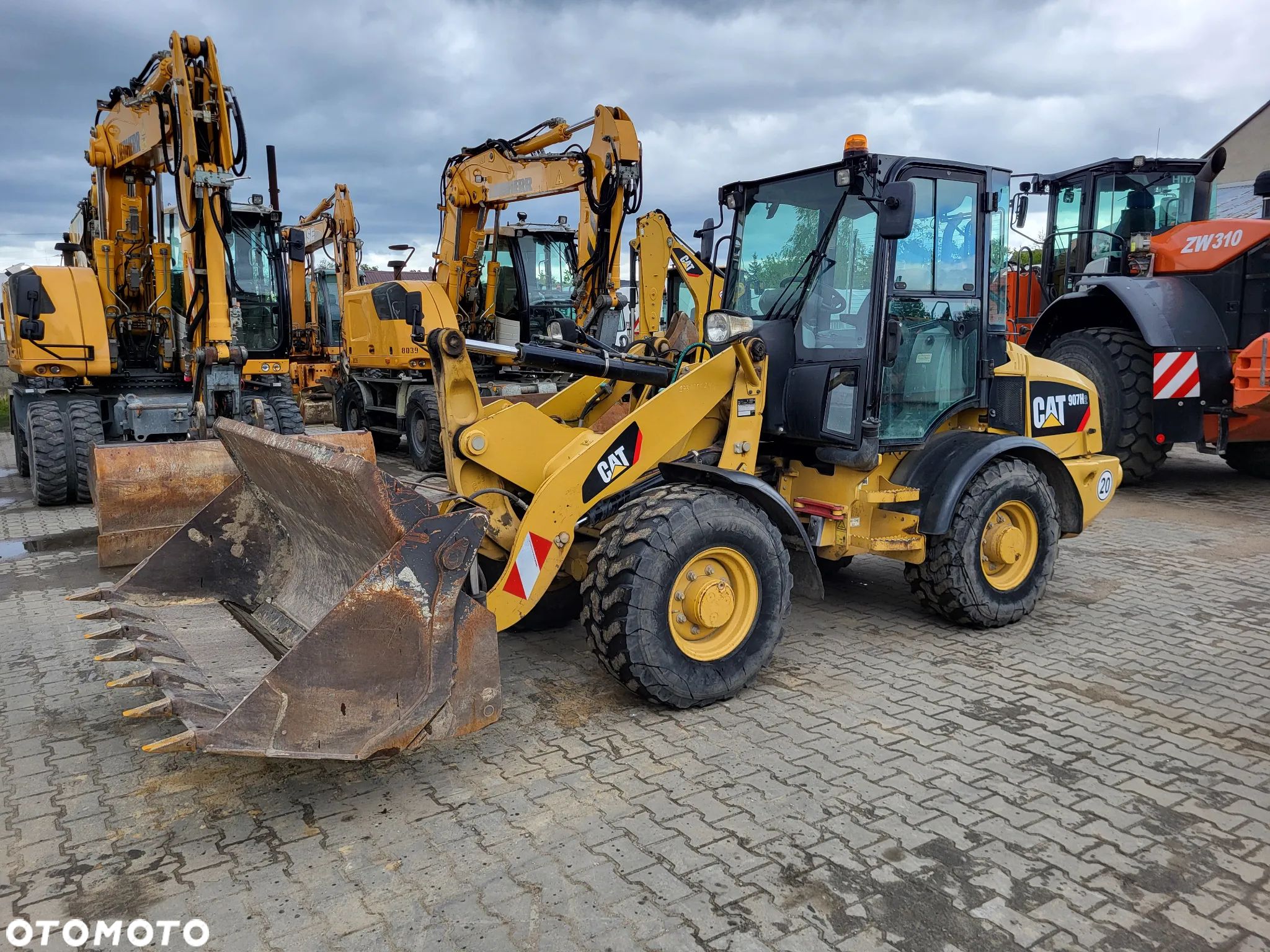 Caterpillar 907H2 / z Niemiec / 906 H / 908 H2 - 1