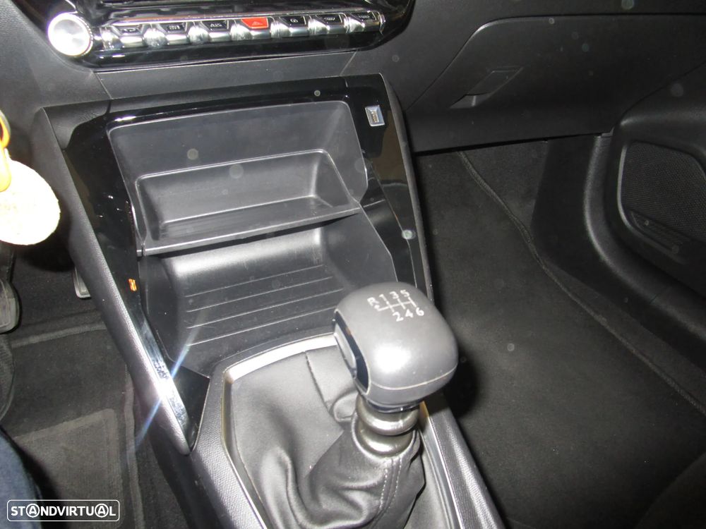 Peugeot 208 1.2 PureTech Active Pack - 22