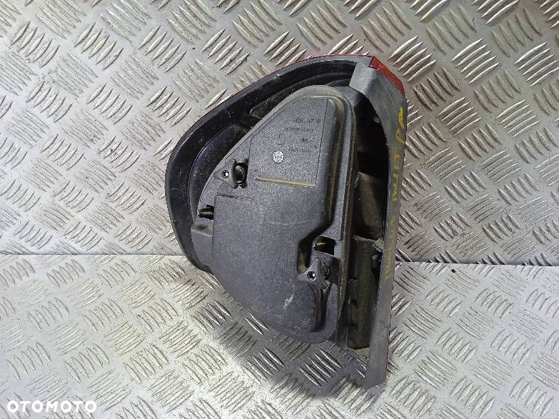 LAMPA PRAWA TYLNA RENAULT THALIA - 2