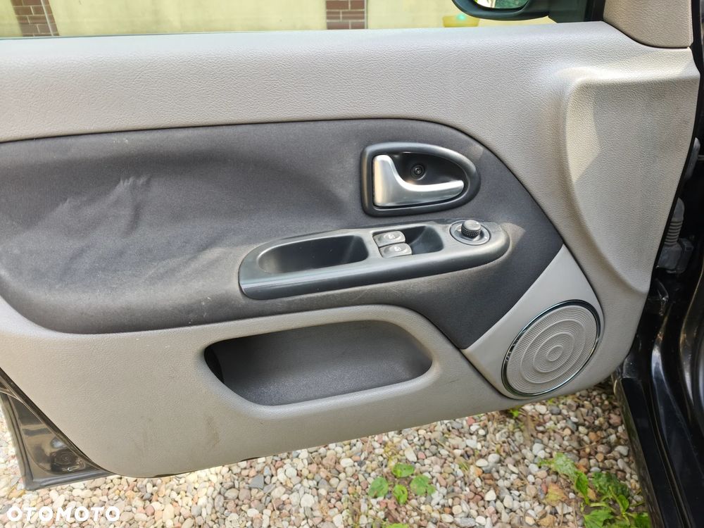 Renault Thalia 1.2 16V All Inclusive Euro5 - 14