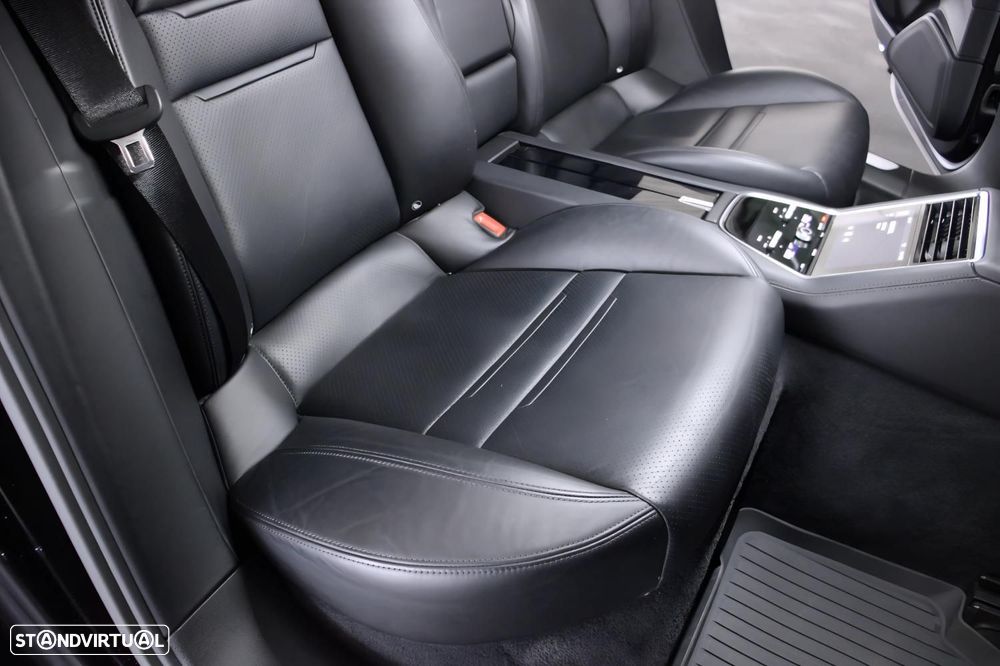 Porsche Panamera 4 E-Hybrid - 15