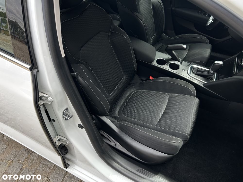 Renault Megane TCe 140 GPF EDC ZEN - 27