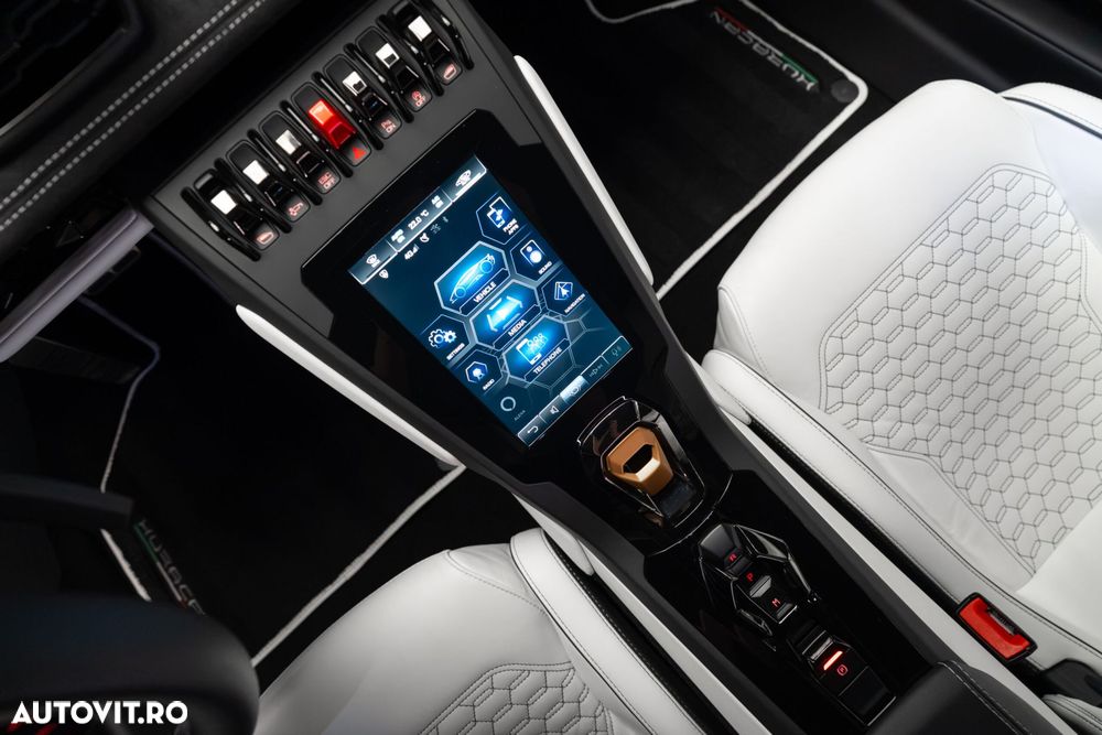 Lamborghini Huracan EVO - 18