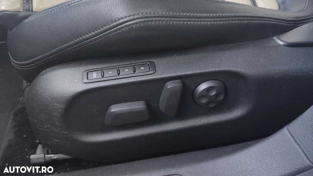 Volkswagen Passat Variant 2.0 TDI DPF DSG Individual - 9