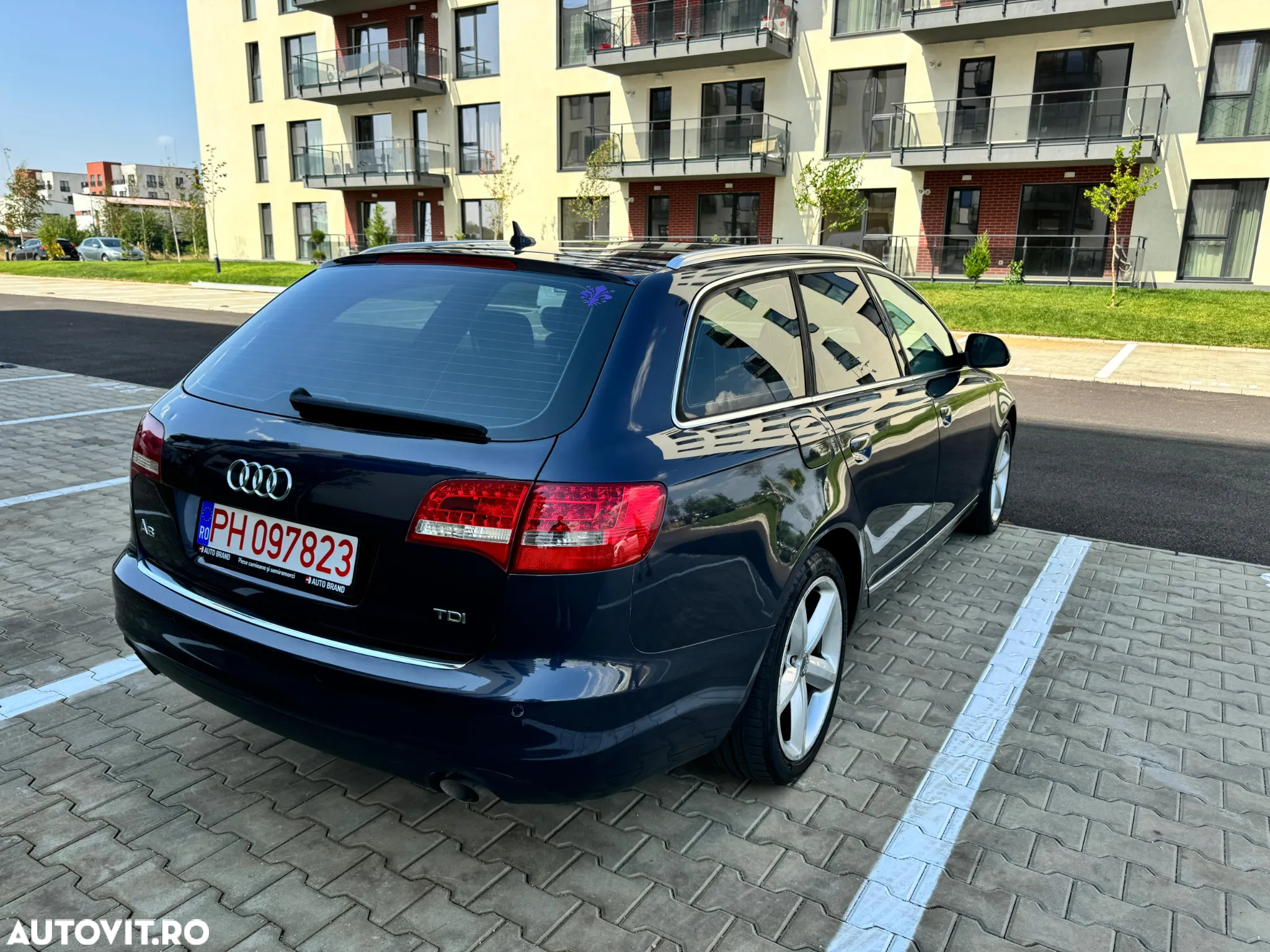 Audi A6 2.0 TDI DPF Multitronic Avant - 5