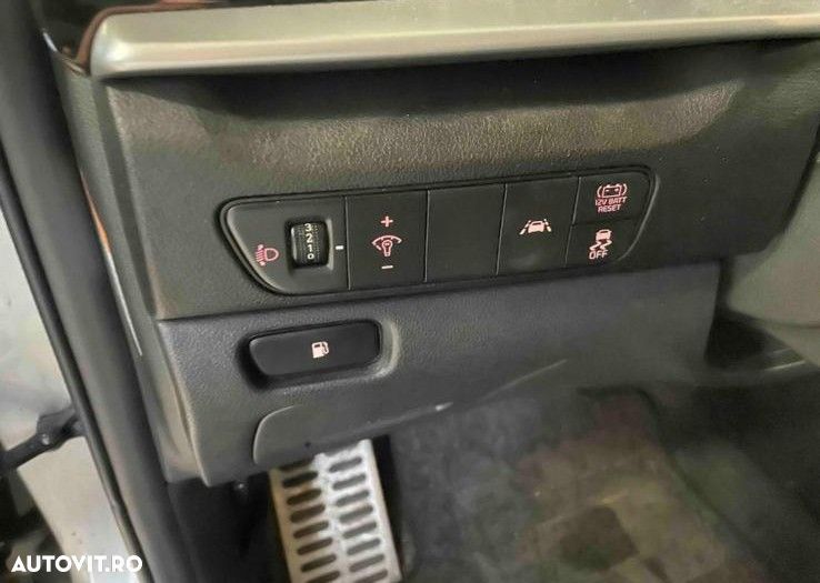 Kia Niro 1.6 GDI HEV 2WD OPF Aut. Vision - 16