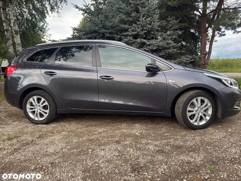 Kia Ceed - 24