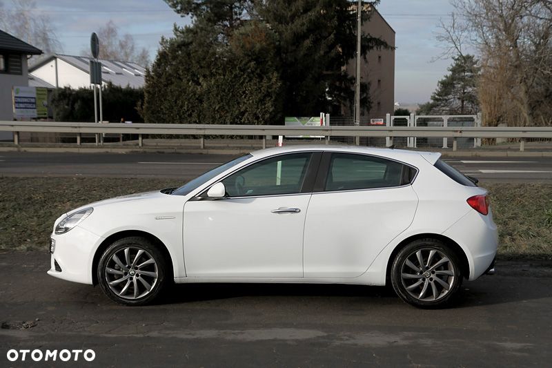 Alfa Romeo Giulietta 2.0 JTDM 16V - 6