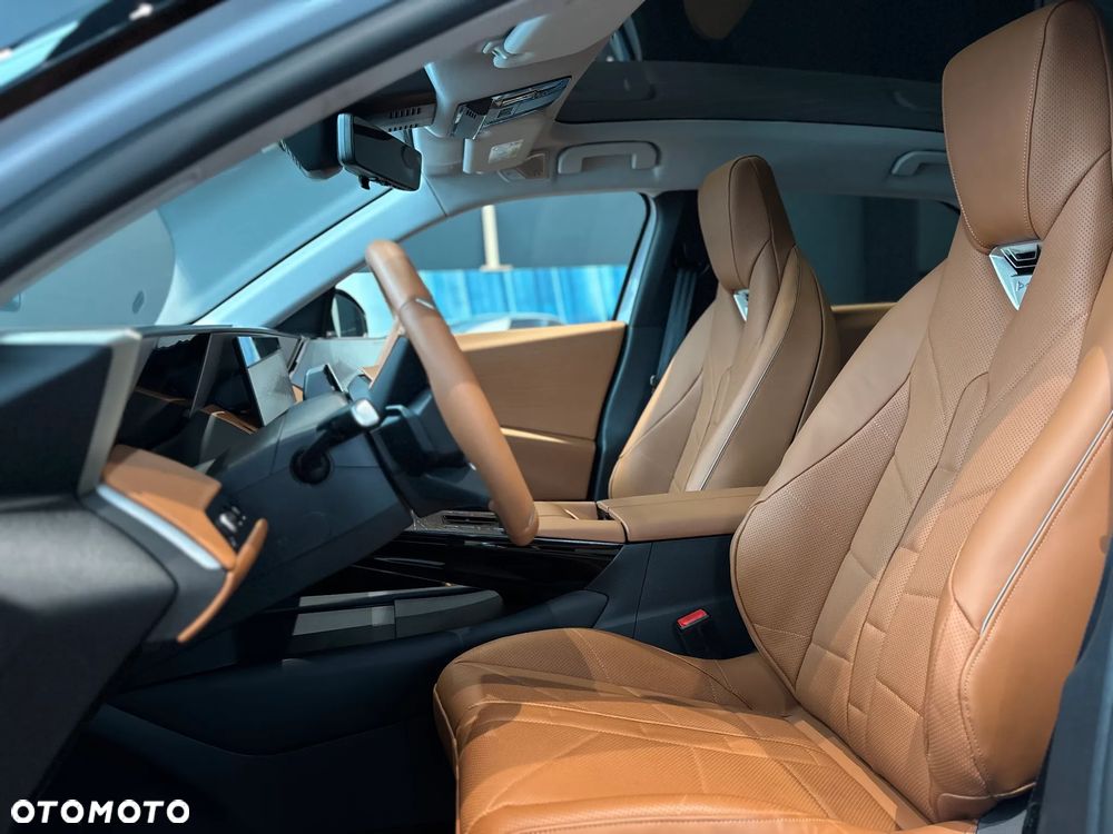 DS Automobiles N°8 - 11