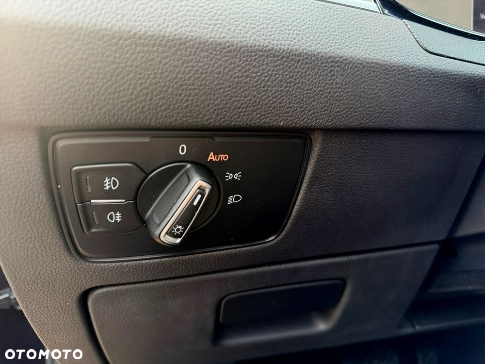 Volkswagen Passat - 30