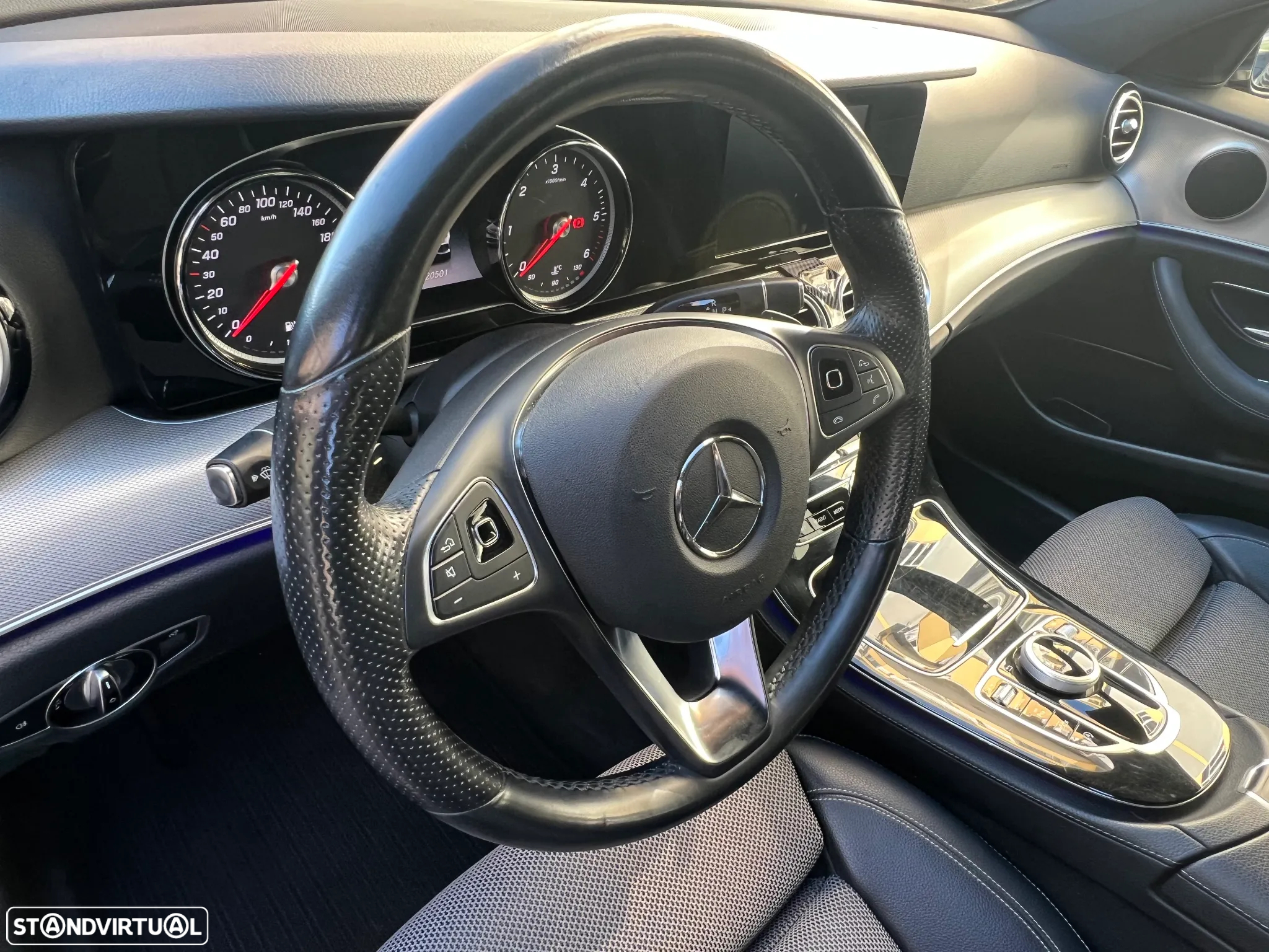 Mercedes-Benz E 220 d Avantgarde+ - 34