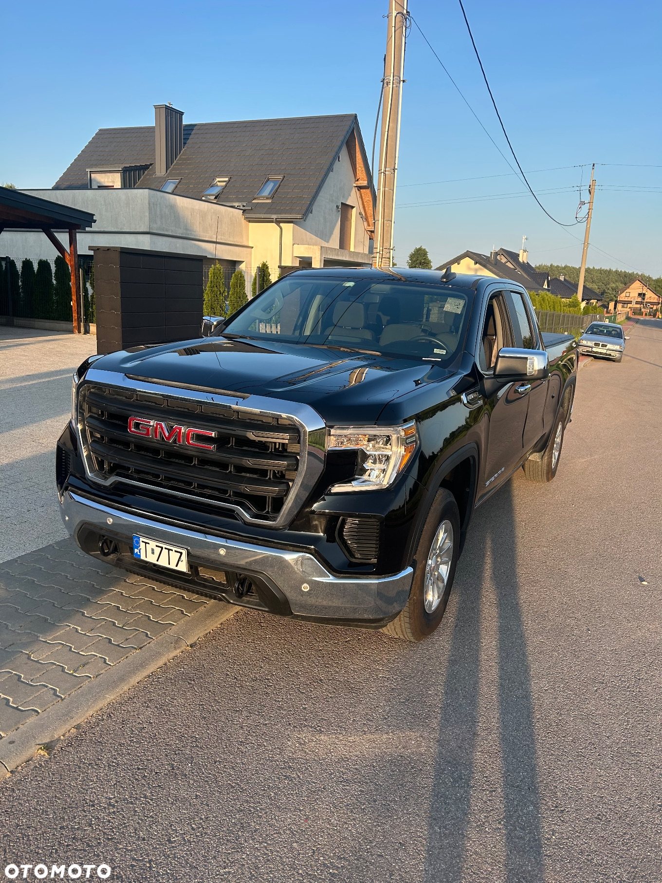 GMC Sierra - 2
