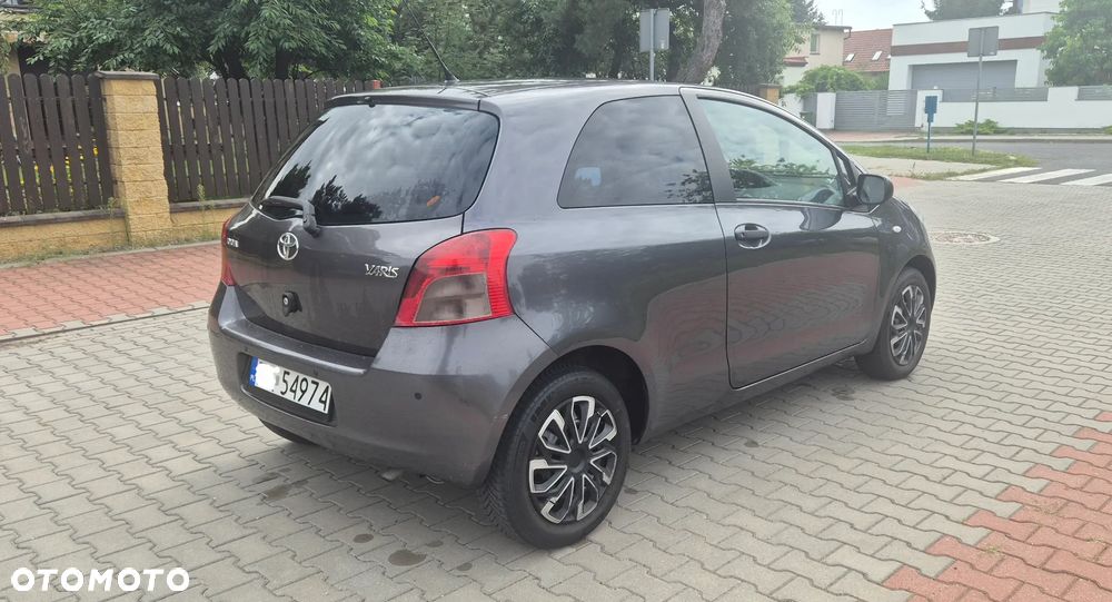 Toyota Yaris 1.3 Terra - 5