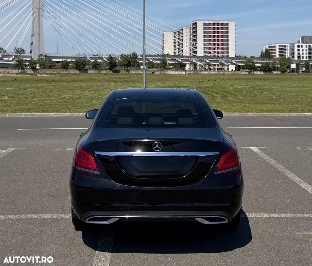 Mercedes-Benz C - 6