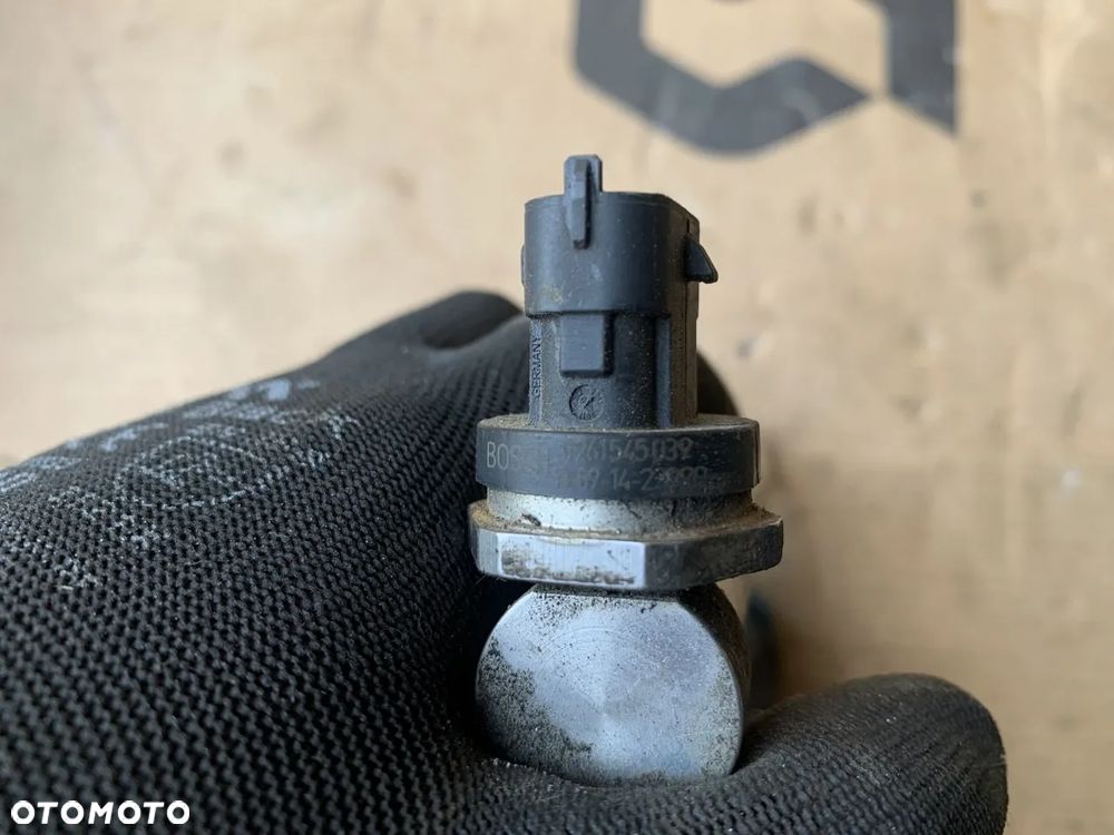 Listwa wtryskowa czujnik Ford 1.0 ECOBOOST 0261555137 0261545039 - 5
