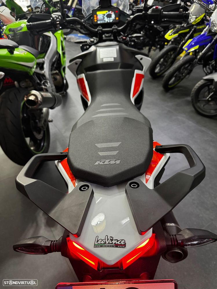 KTM 390 - 4