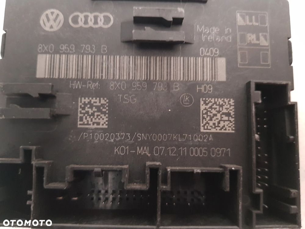 Audi A1 Skoda Superb II Moduł Drzwi Lewy Przód L.P. 8X0959793B - 2