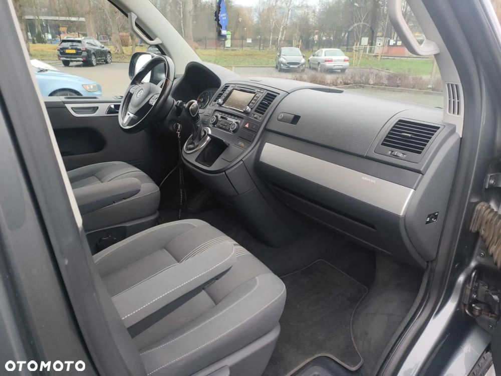 Volkswagen Multivan - 5