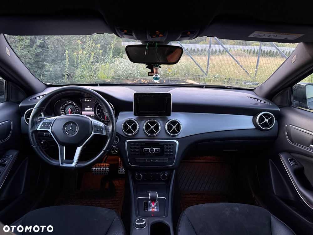 Mercedes-Benz GLA 45 AMG 4-Matic - 9