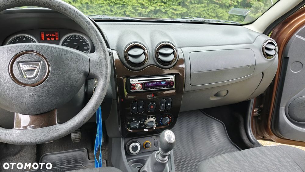 Dacia Duster 1.6 Laureate 4x4 - 10