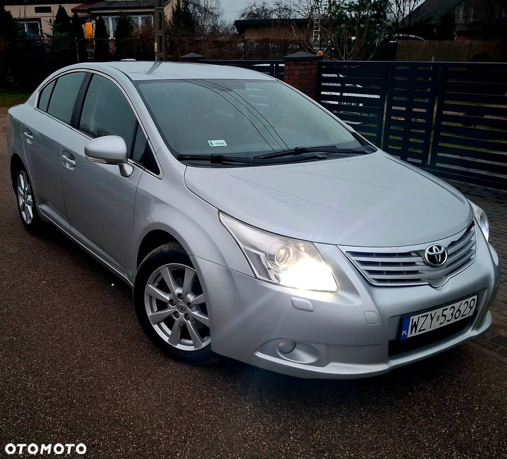 Toyota Avensis 2.0 D-4D Sol - 3