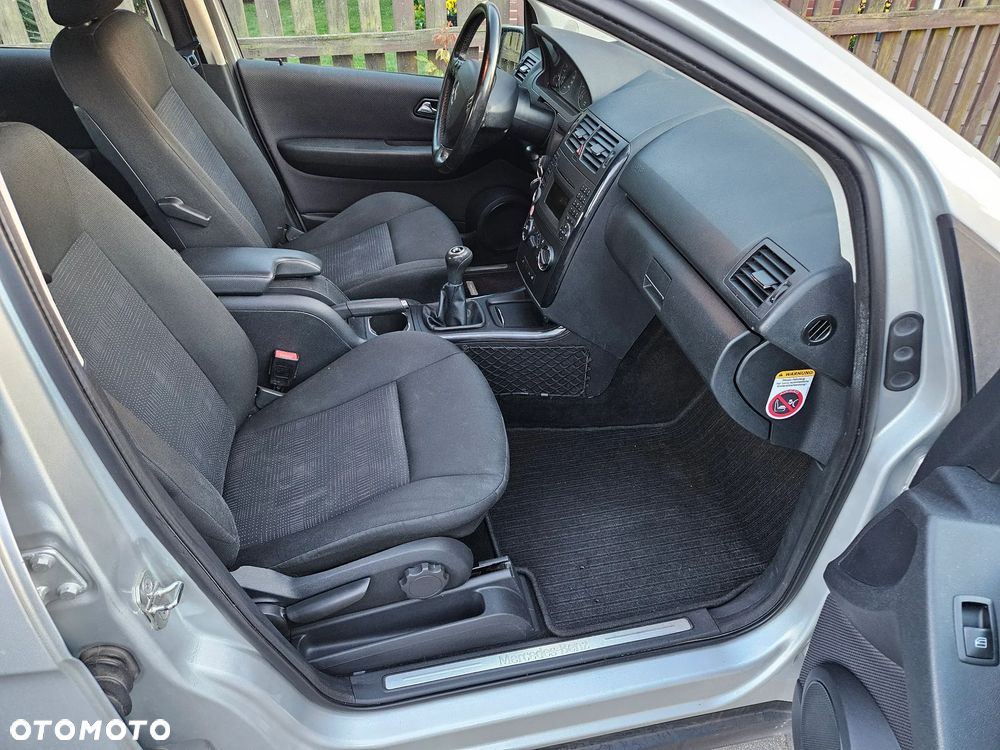 Mercedes-Benz Klasa A 160 BlueEFFICIENCY Elegance - 5