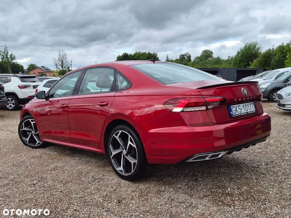 Volkswagen Passat - 4