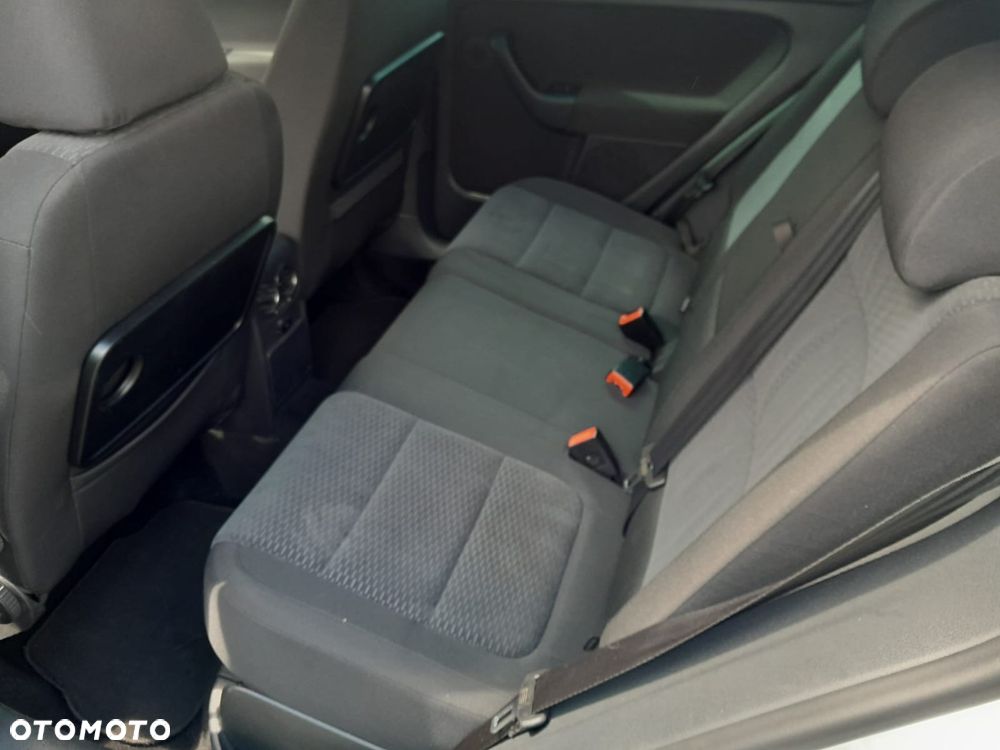Volkswagen Golf Plus 2.0 TDI Comfortline - 16