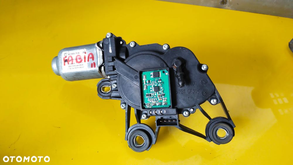 SKODA FABIA II SILNICZEK WYCIERACZEK 5J7955711A - 1