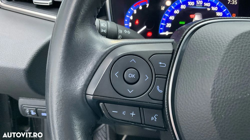 Toyota Corolla Sedan 1.8 HSD Dynamic - 23