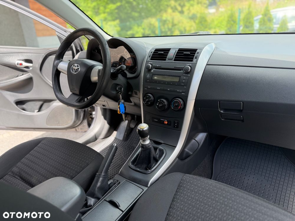 Toyota Corolla 1.6 Luna - 7