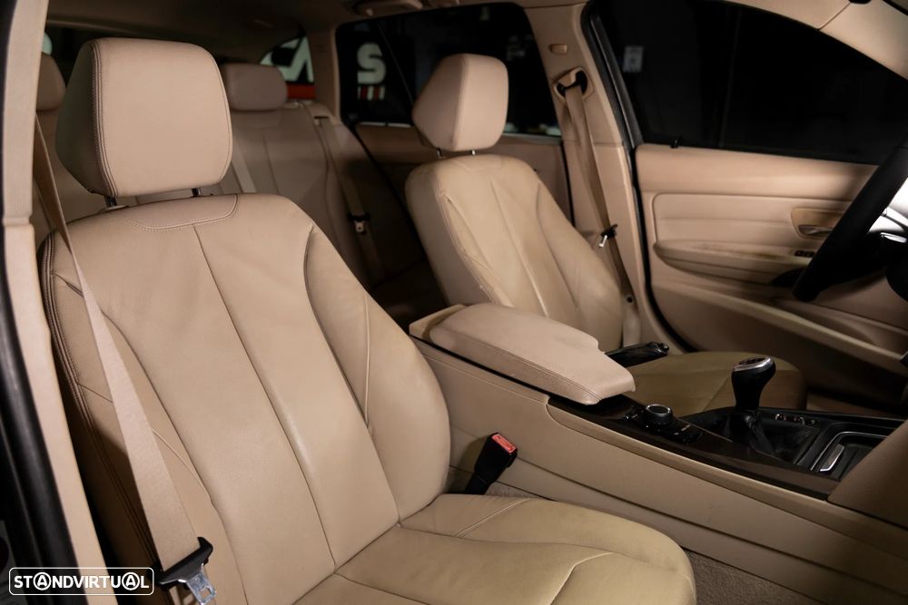 BMW 320 d xDrive Line Modern - 16