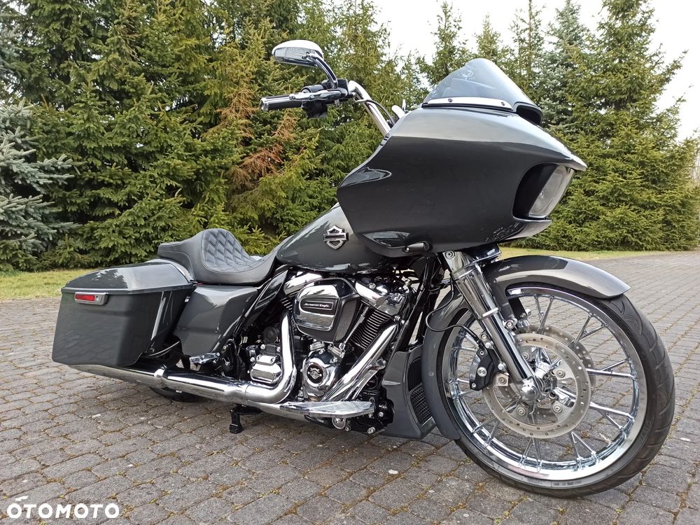 Harley-Davidson Touring Road Glide - 15